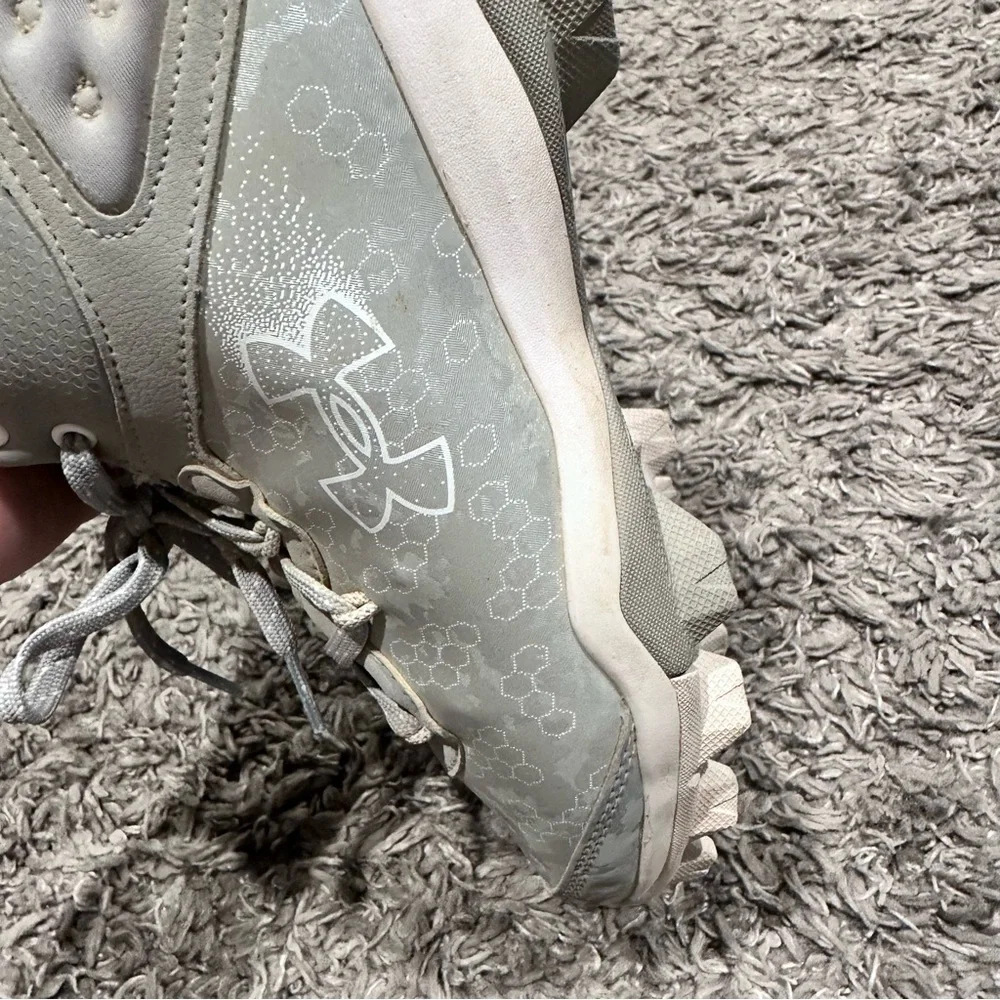 3/$15 Under Armour Harper 8 Low ST Baseball Cleats Light Gray Silver Shimmer - Picture 6 of 6